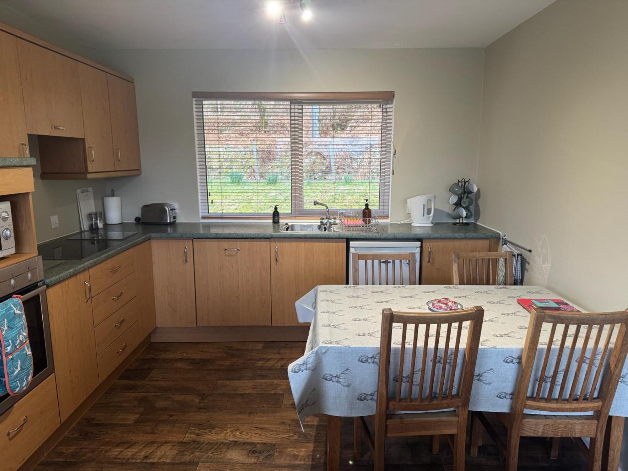 Ash, Birch And Rowan Self Catering Cabins 오니치 외부 사진